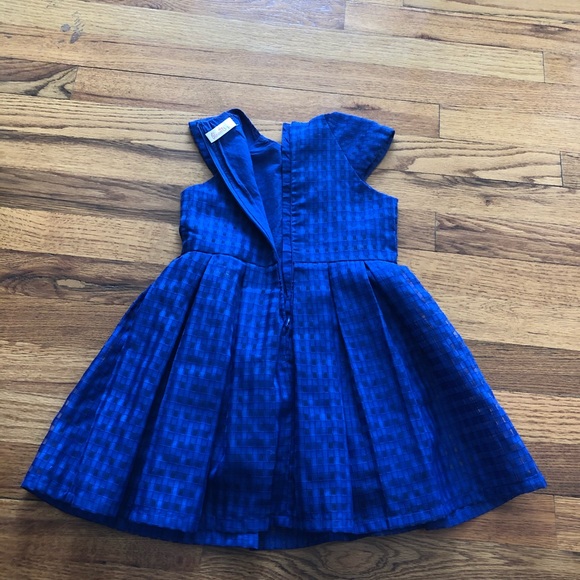 Dress - Picture 2 of 4